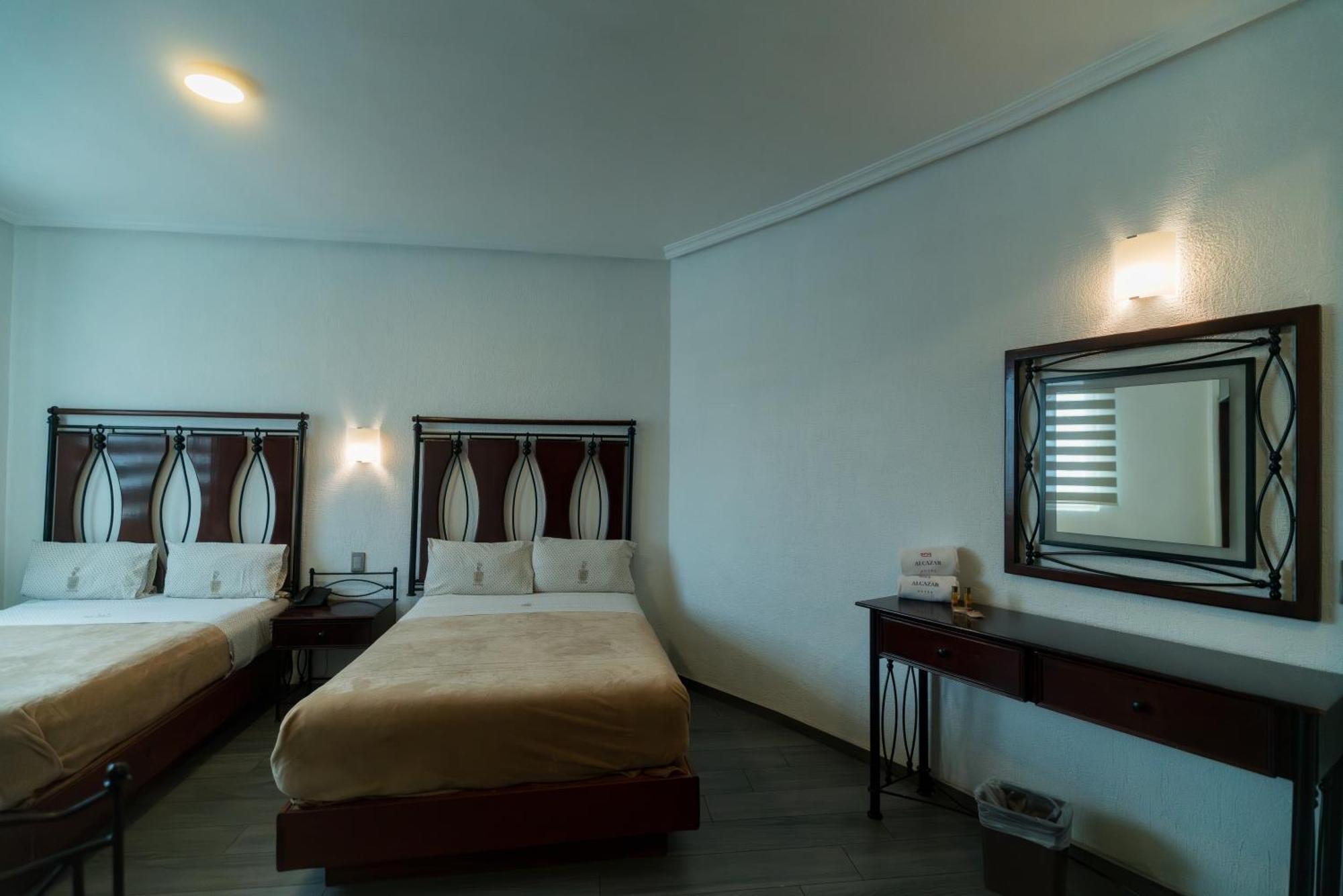 Hotel Alcazar - Guadalajara Centro Historico Eksteriør billede